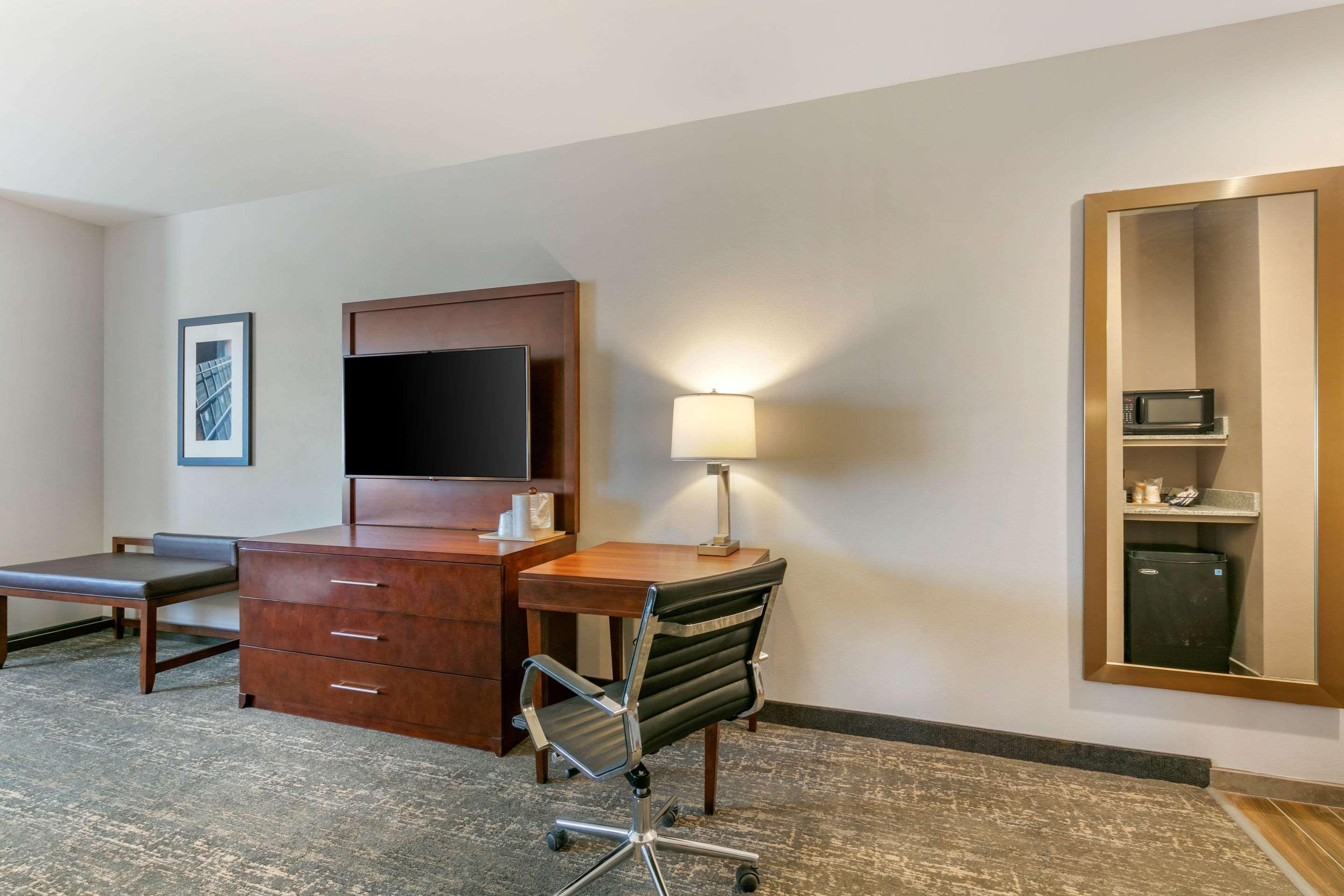 Comfort Suites North Tupelo Esterno foto